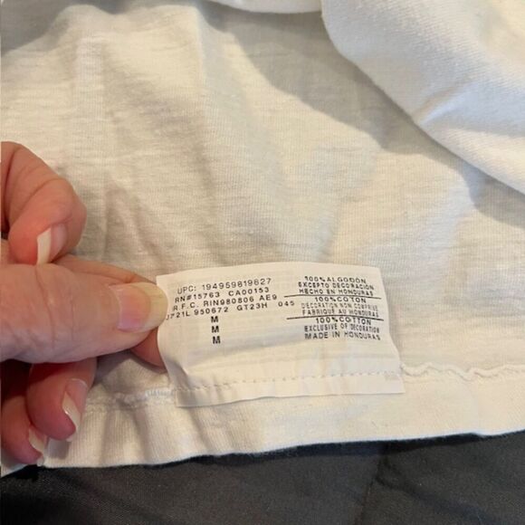 Champion Men's T-shirt White with Silver Logo Size Medium - Picture 7 of 8